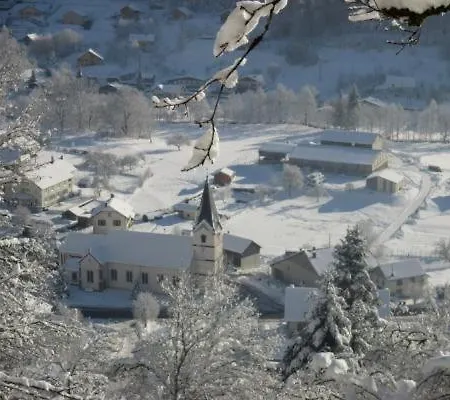 Les Pervenches * Le Menil